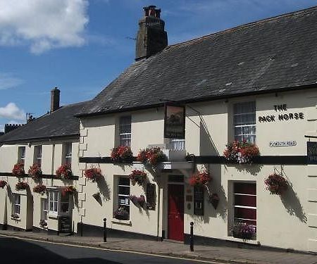 The Pack Horse Hotel South Brent Bagian luar foto